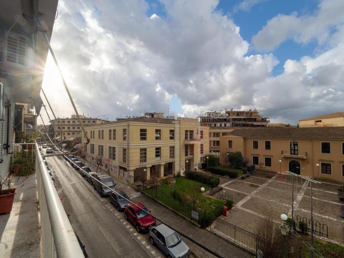 Central & Bright 2Bd Apt In Corfu Town Near Port Luaran gambar